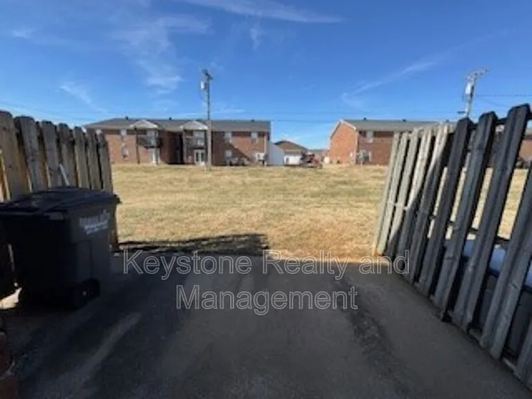 3318 Royster Ln #D — Photo 12