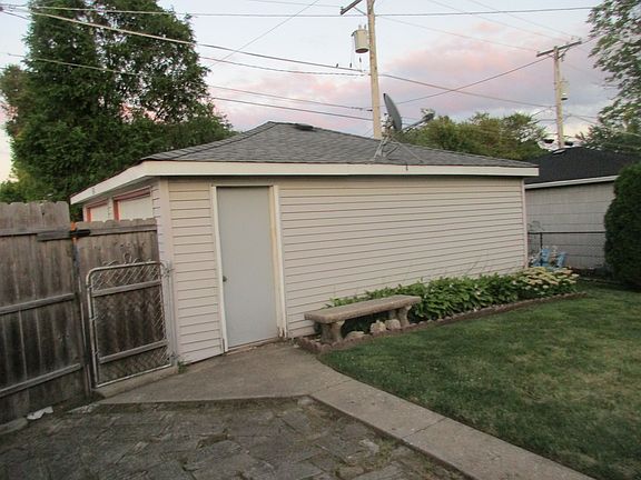 5th image of 3147 Dora St