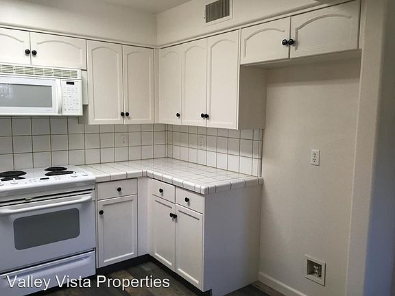 4th image of 1321 E La France Dr