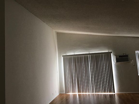 5th image of 1749 Butler Ave