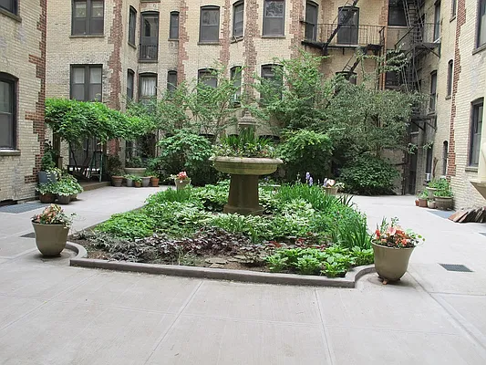 Rented by Dwell Residential Inc | media 10