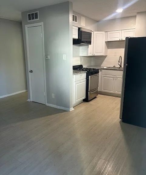 Greenline Apartments — Photo 3