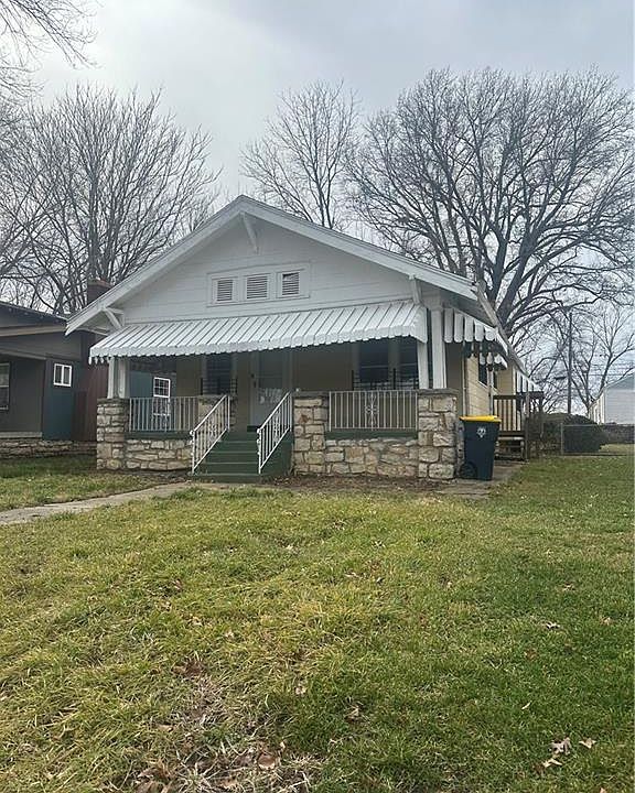 1st image of 7202 S Benton Ave