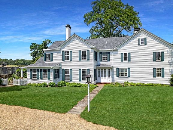 5th image of 31 Lamberts Cove Rd