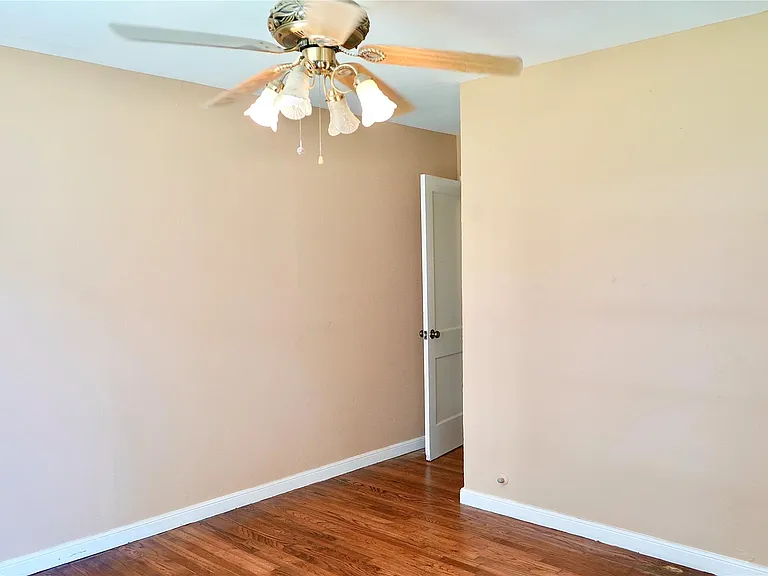 7328 Oak Hill Dr — Photo 13