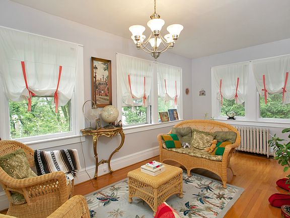 5th image of 90 Paulin Blvd