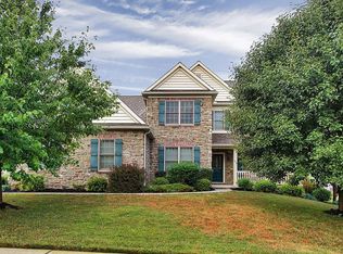 426 Longmeadow St, Mechanicsburg, PA 17055