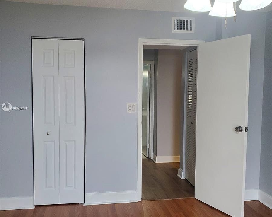 1st image of 16950 W Dixie Hwy #639-A639