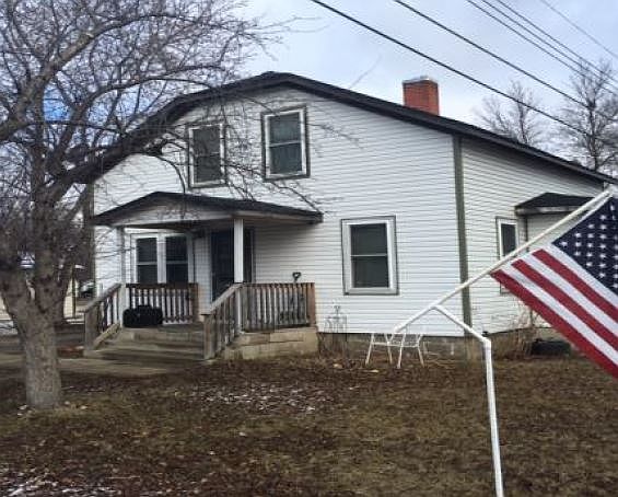 1st image of 106 Cedar Ave NE