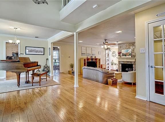 5th image of 5103 Bedford Ct