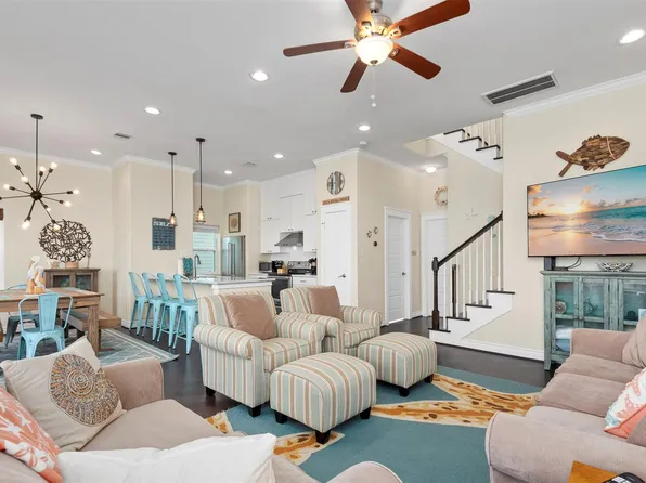 11446 Sea Butterfly St, Galveston, TX 77554