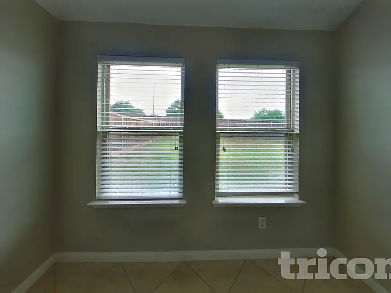 508 Crazy Horse Dr — Photo 4