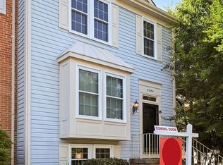 9086 Marie Ct, Lorton, VA 22079