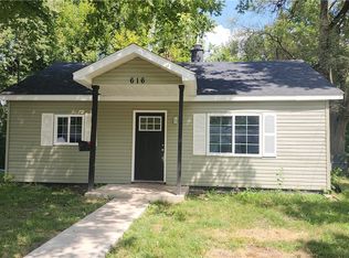616 Woodlawn Ave, Mattoon, IL 61938