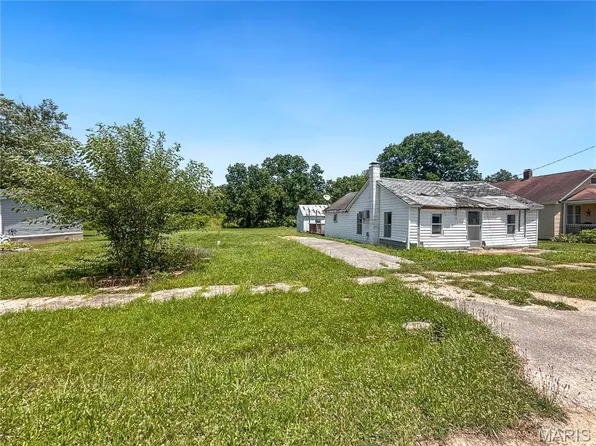 114 Oak St, Gasconade, MO 65061