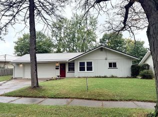 3086 Greenfield St NW, Warren, OH 44485