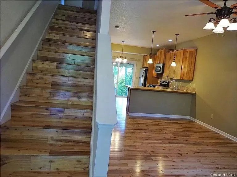 34 Selwyn Rd #C — Photo 5