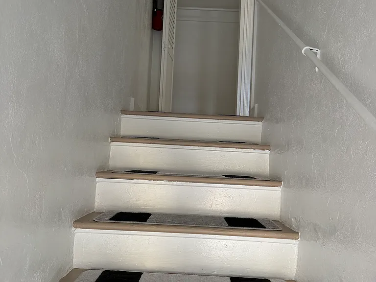 37 N Greenwood Ave — Photo 8