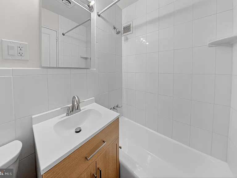 4840 Macarthur Blvd NW #401 — Photo 14