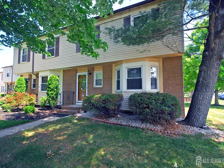 1 Orchid Ct — Photo 2