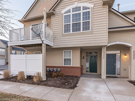 3rd image of 4324 Hampton Ridge Blvd