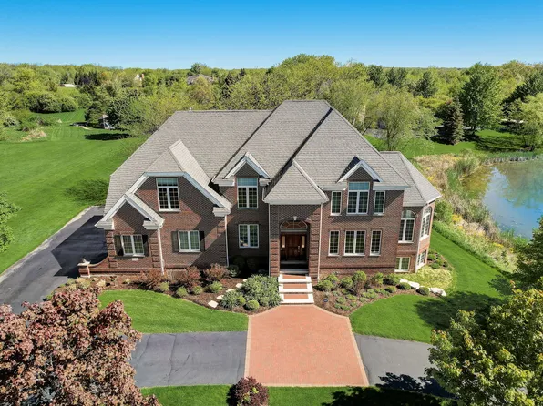 39560 Orchard Bluff Ln, Wadsworth, IL 60083