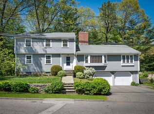 7 Pinecliff Dr, Marblehead, MA 01945