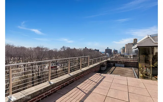 Sold by Douglas Elliman | media 7