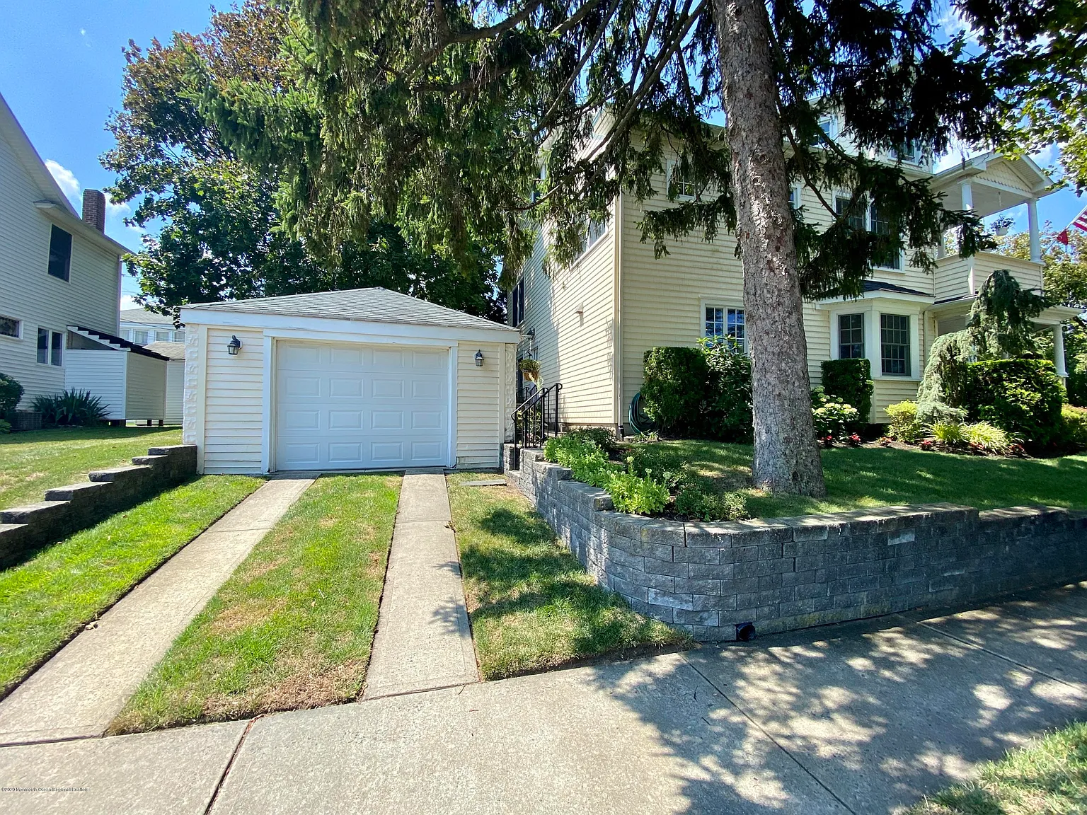 5 bed, 2989 sqft, $4,200 — Photo 3
