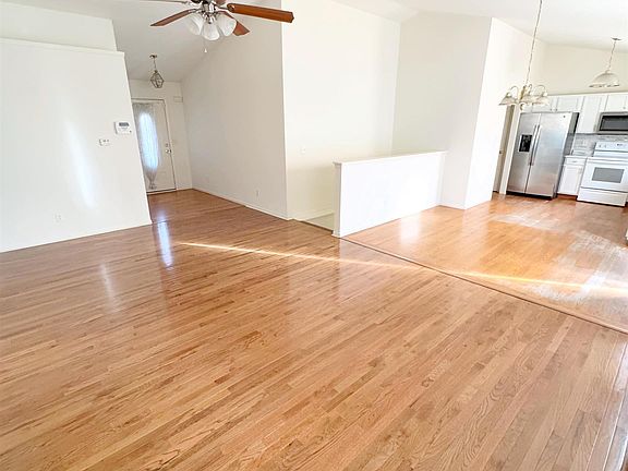 5th image of 20288 Ambleside Dr