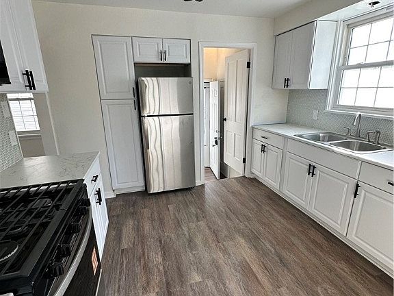 2nd image of 17208 Walden Ave