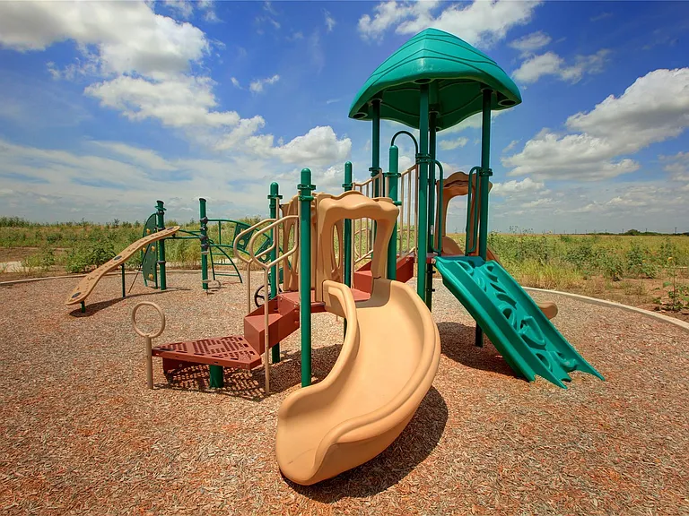 16625 Hidden Cove Dr — Photo 40