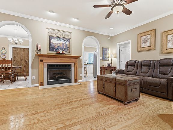 2nd image of 4000 S Shades Crest Rd