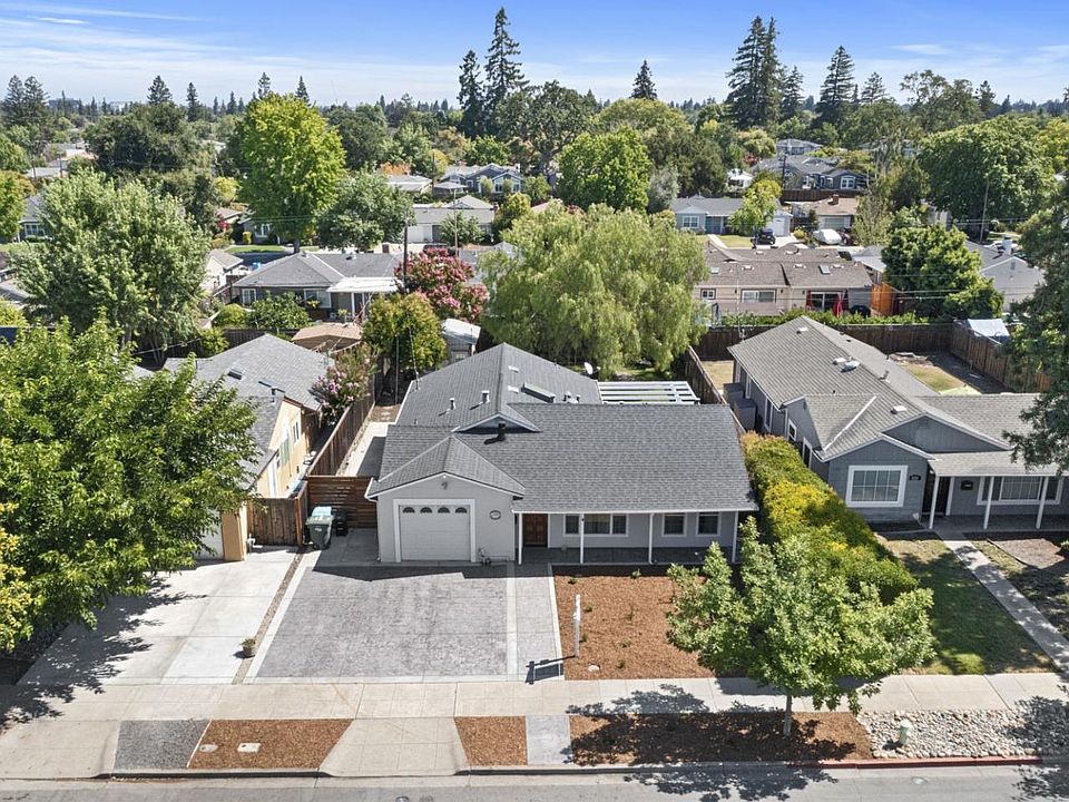 2nd image of 1245 Alameda De Las Pulgas