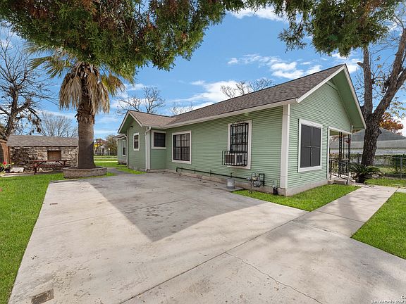 2nd image of 312 N CHUPADERAS ST