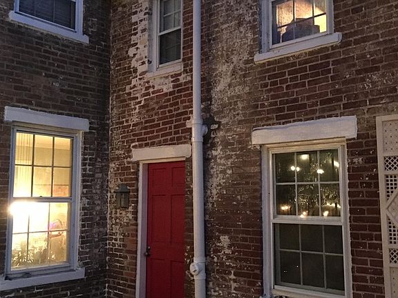 2nd image of 115 N Payne St