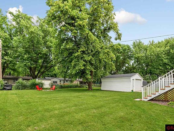 5th image of 212 Ann Dr
