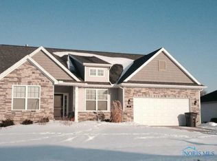 30 Hidden Vlg, Holland, OH 43528