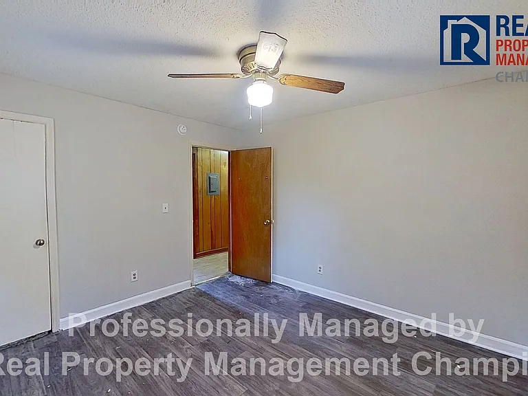209 Sycamore St — Photo 23