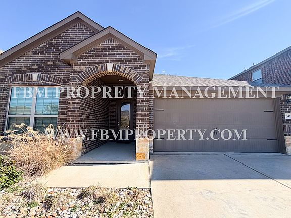 3rd image of 5412 Persimmon Dr