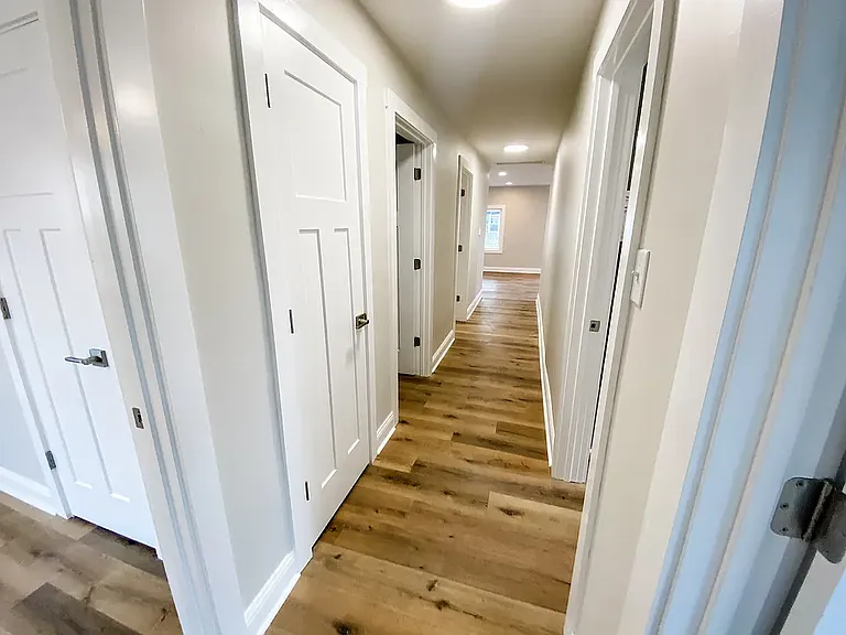 1142 S Keystone Ave — Photo 13