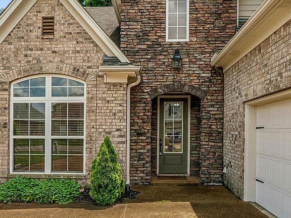 3rd image of 5235 Newton Oak Cir S