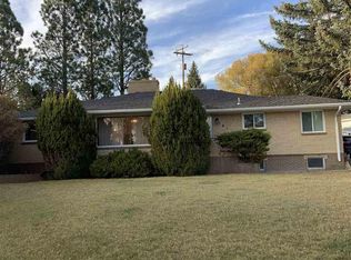 391 Hillcrest Way, Green River, WY 82935