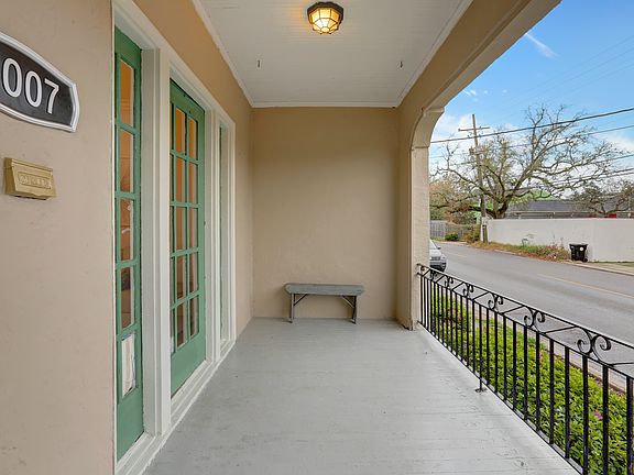 2nd image of 4007 Octavia St