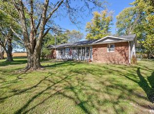 15585 Mount Zion Rd, Benton, IL 62812