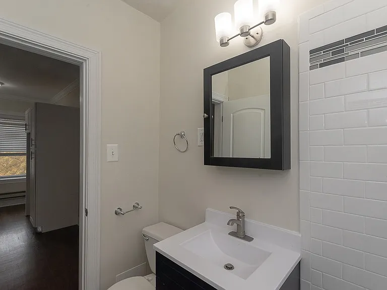 3817 N Greenview Ave #W4 — Photo 14