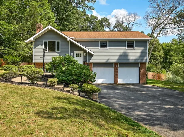 5390 Hardt Rd, Gibsonia, PA 15044