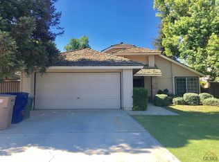 6609 Ambergrove St, Bakersfield, CA 93313