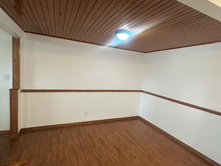 2425 W Florian Ct — Photo 9