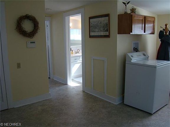 4th image of 11055 North St